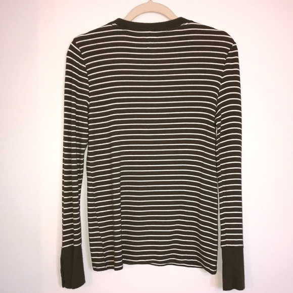 GAP Striped Top Size Medium​​ - Picture 4 of 4